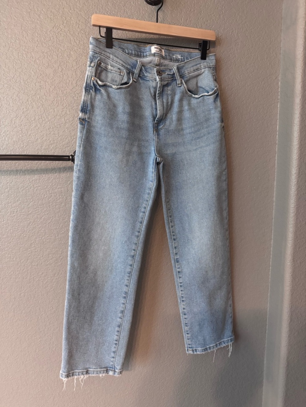 Kensie Vintage Luxe The Ella High Rise Straight Ankle Jeans Light Wash Raw Hem 6